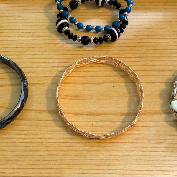 New! Bracelet Bundle - Picture 5 of 6